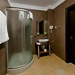 Hotel Borowina 3*