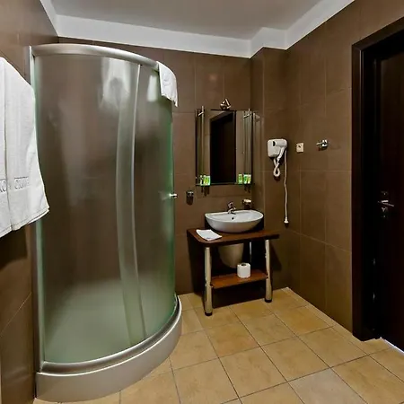 Szálloda Borowina 3*